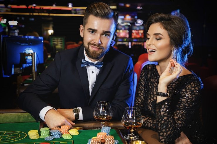 37 togel Three Card Poker streamed on mobile phone showing live dealer and action buttons